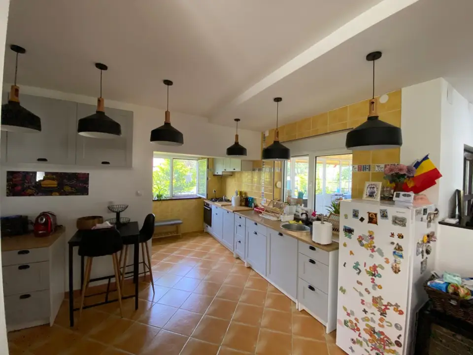 casa de vânzare în Moara Vlăsiei, Ilfov - spațiu generos cu vederi spre lac - imaginea 10